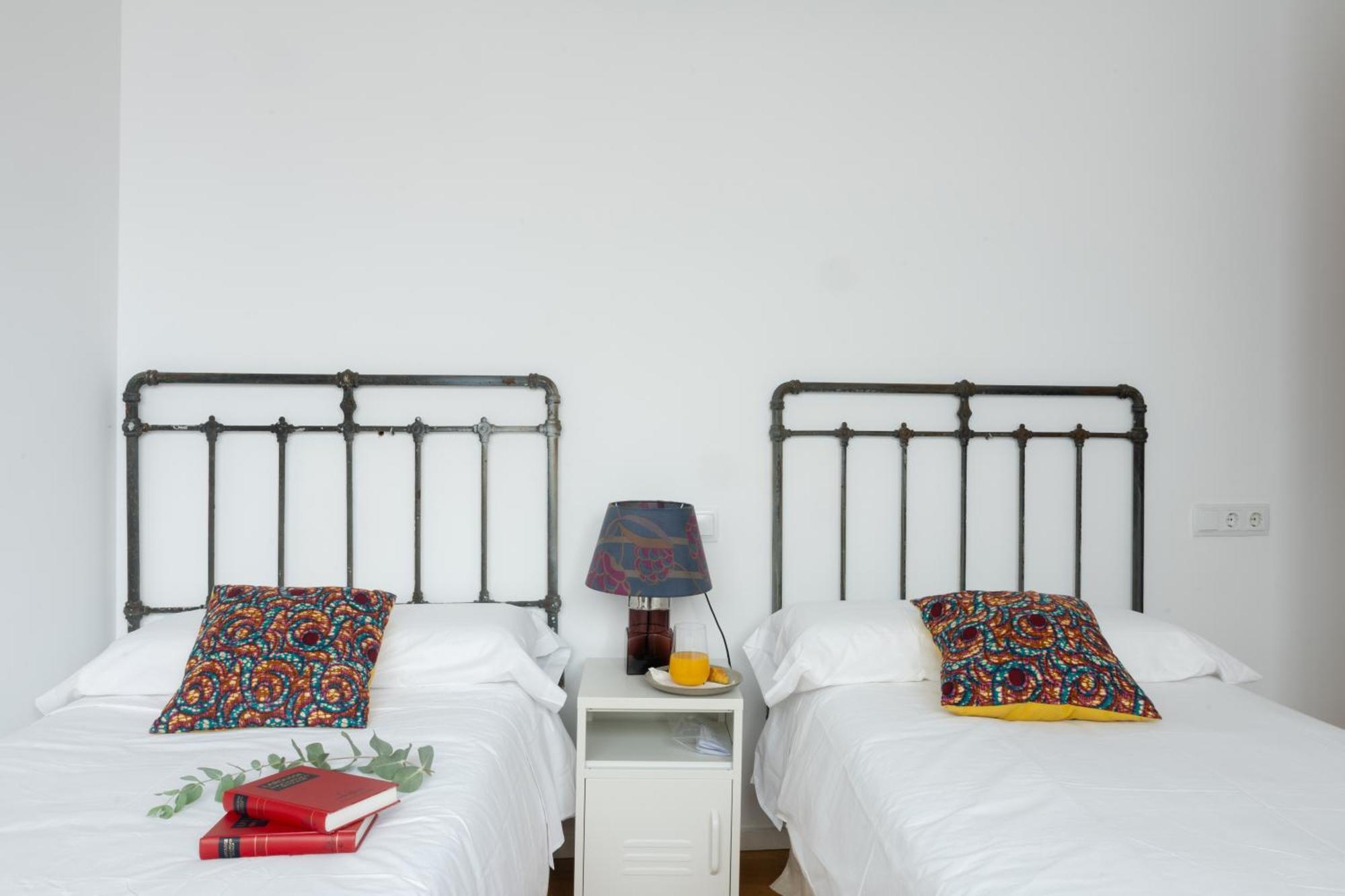 Casa Boutique San Bernardo, Con Jacuzzi Y Parking. Apartamento Sevilla