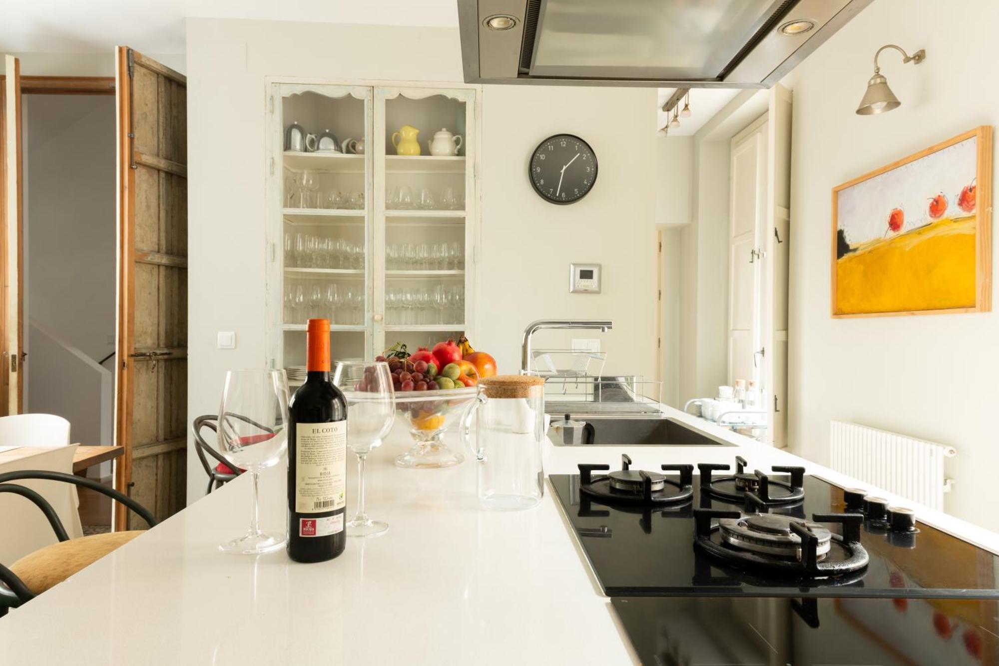 Casa Boutique San Bernardo, Con Jacuzzi Y Parking. Sevilla