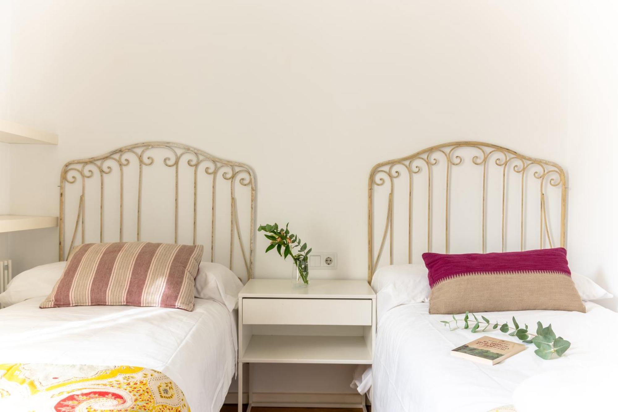Apartamento Casa Boutique San Bernardo, Con Jacuzzi Y Parking. Sevilla
